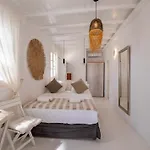 FULLY FLEXIBLE POLICY!! Sea&Sun Villa A SUPERB LUXURY EXCLUSIVE VILLA WITH PERSONALITY